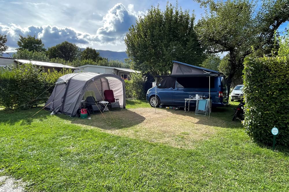 Location emplacement standard Lac Annecy